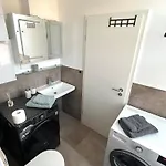 Pfa-stadtwohnung, Schoen Gelegen, Voll Ausgestattet Apartament *